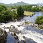 Sneem :: The River Sneem running to the bay