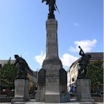 Derry :: The war memorial in The Diamond, erected 1927